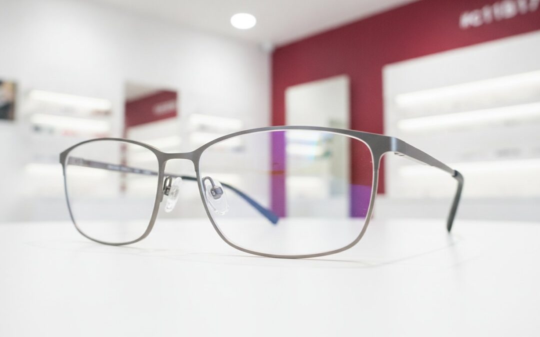 Lenses: The Ultimate Buying Guide to Prescription Spectacle Technology